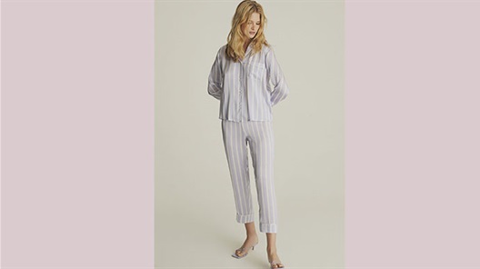 Camdaki Kız Nalan'ın İpek Pijama Takımı